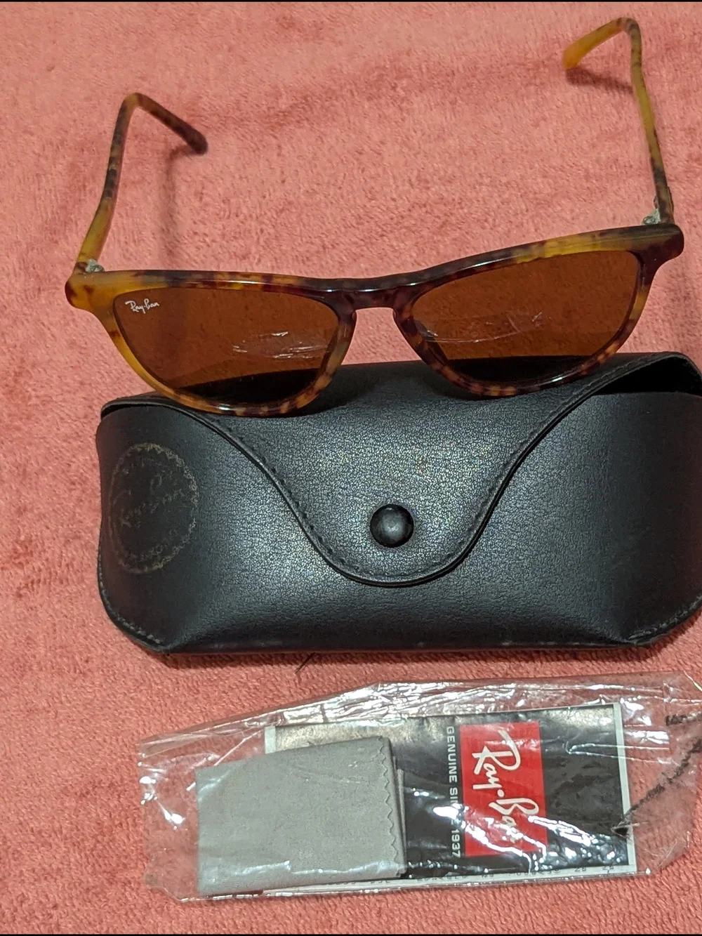 Ray-Ban authentic ray